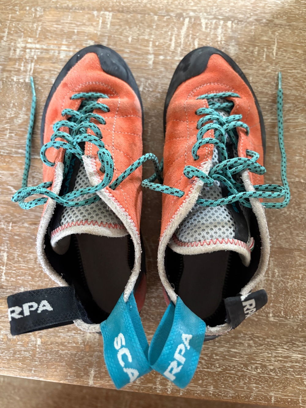 Scarpa Helix women’s climbing / bouldering shoes